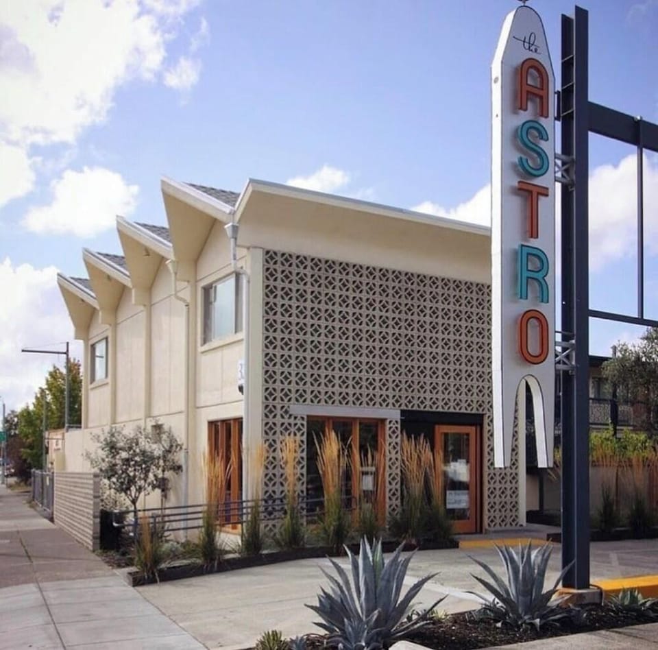 The Astro Motel in Santa Rosa