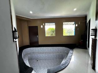 Blissfull Canggu Guest House Hotel in North Kuta