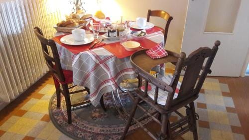 Suite Sainte Anne Hotel in Normandy