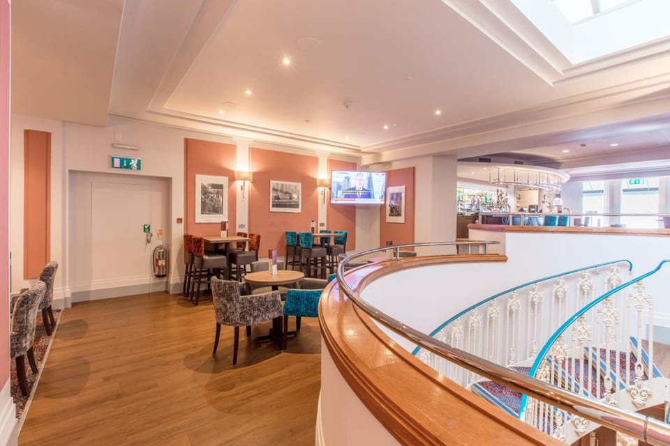 Bar/lounge