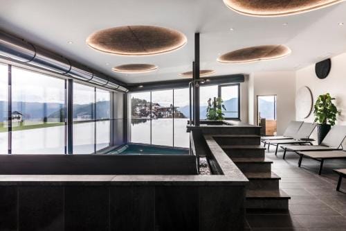 Luis & die Buabm - Gasthof Jenesien Hotel in Trentino-South Tyrol