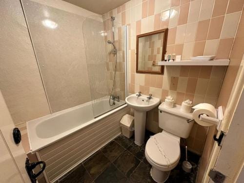 FARRIERS ARMS Hotel in Worcester