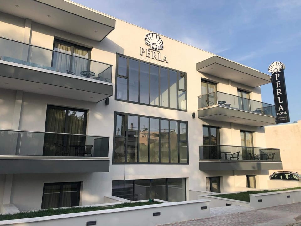 Perla Halkidiki Hotel in Halkidiki