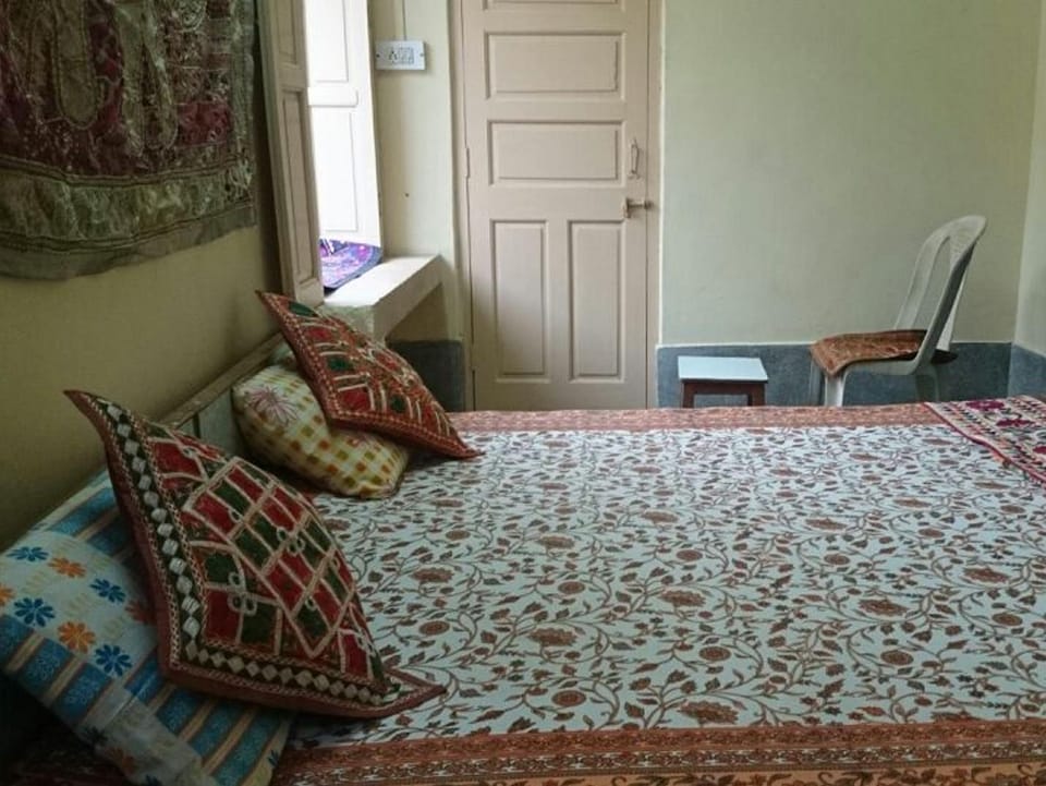 Hotel Temple View Hotel in Sindh