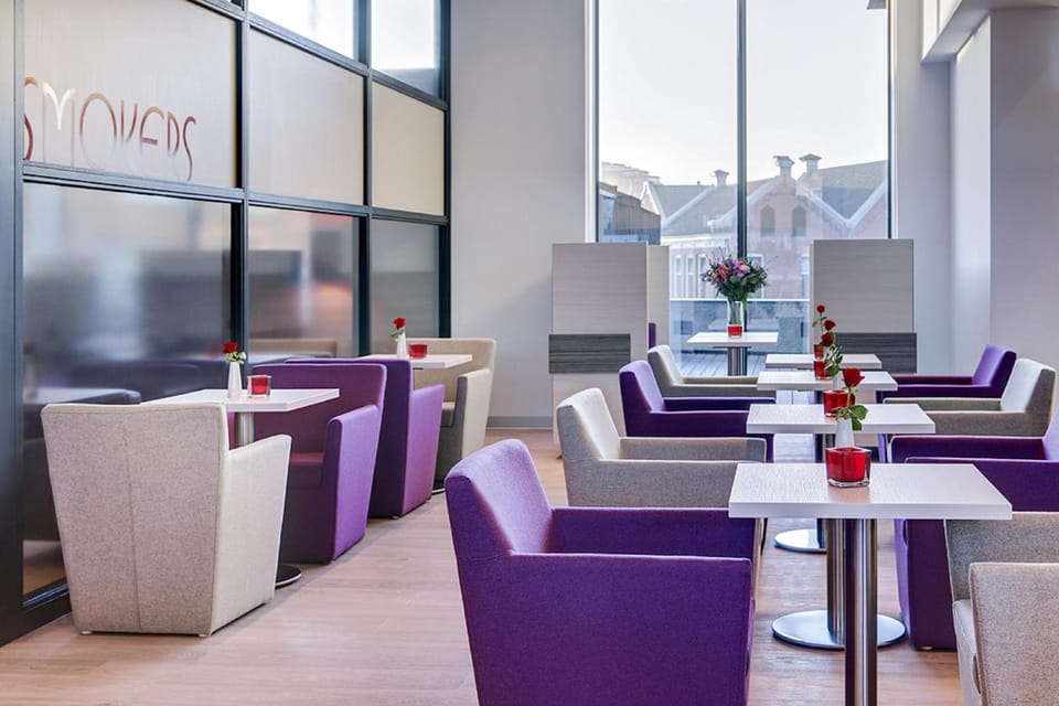 Bar/lounge