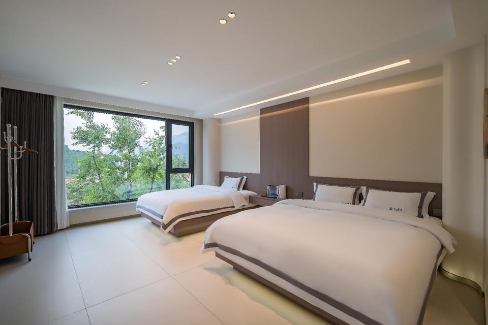 Floral Hotel JIU Nali Guesthouse Baiquanshan Branch Hotel in Beijing