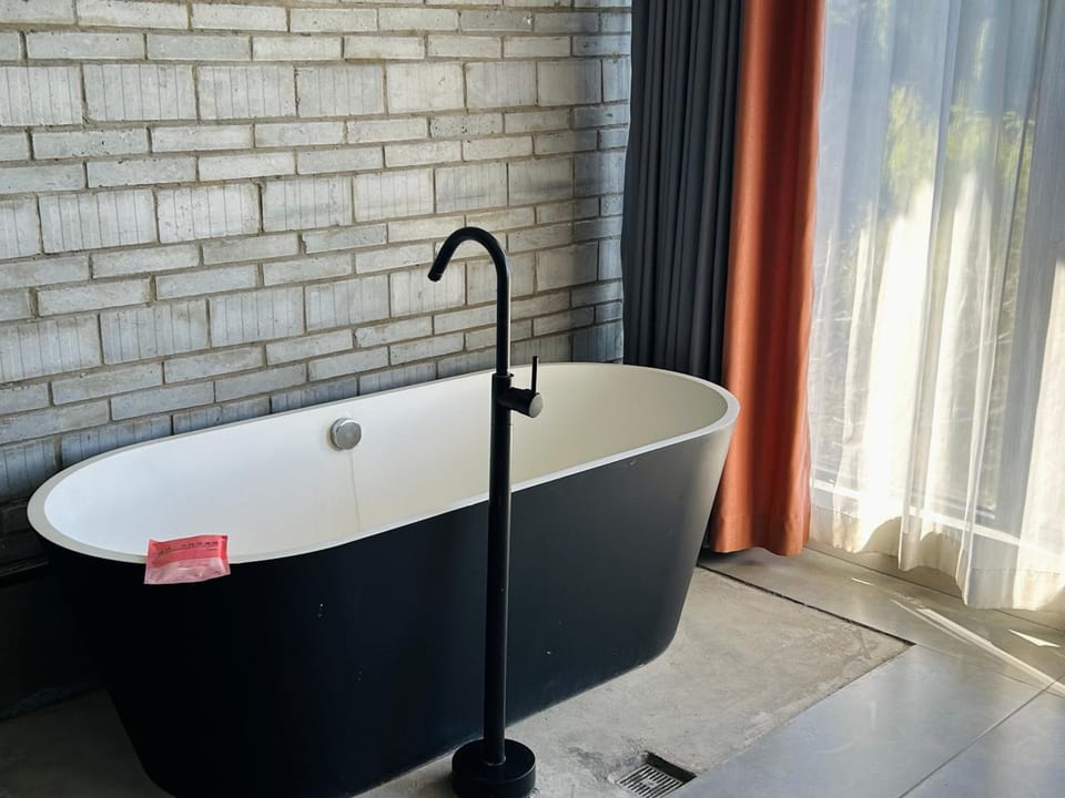 Qichi Waterside Homestay Hotel in China