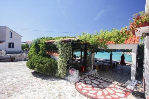 Apartments Darinka Hotel in Šibenik-Knin County, Croatia