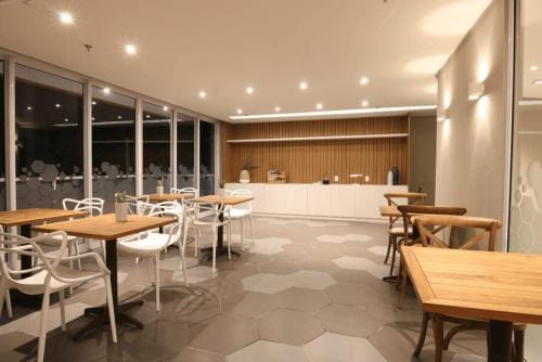 Flat 106 Aconchegante na Passagem - 700m da Praia Hotel in Cabo Frio