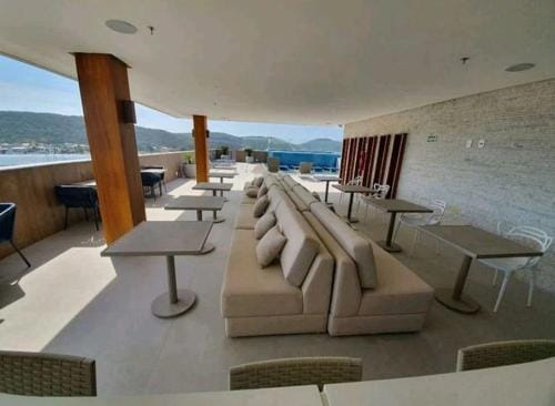 Flat 106 Aconchegante na Passagem - 700m da Praia Hotel in Cabo Frio