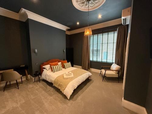 Akroyd House - The Piece Hall Room Hotel in Calderdale