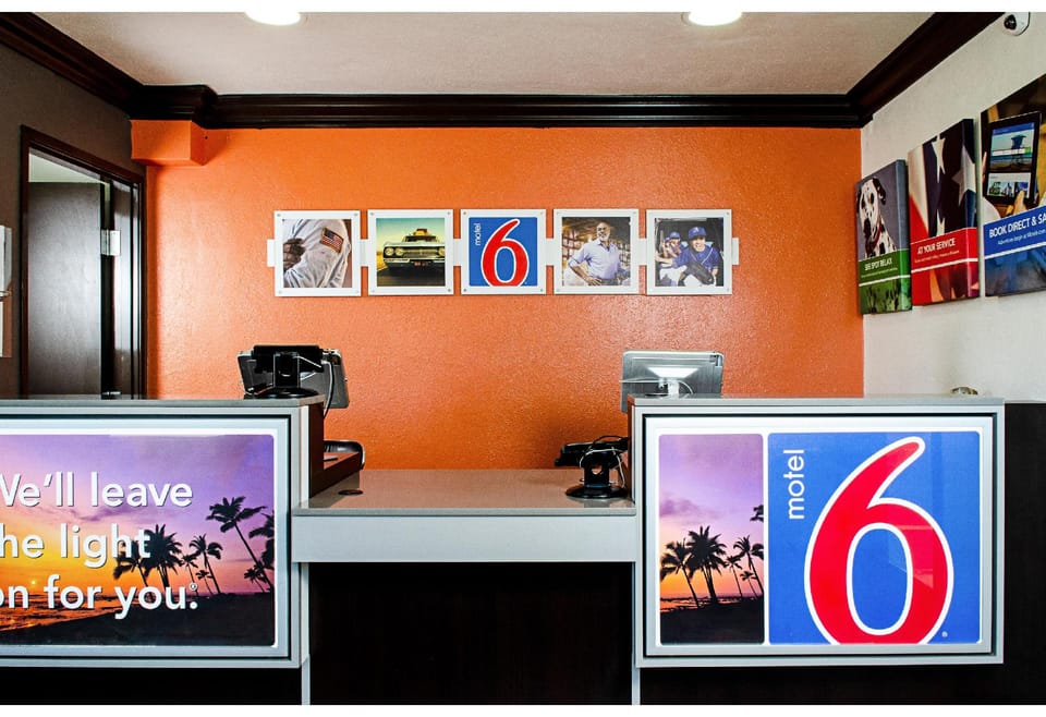 Motel 6 Modesto, CA - Downtown Hotel in Modesto
