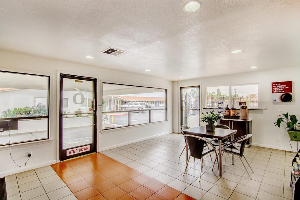 Motel 6 Manteca, CA Hotel in Manteca