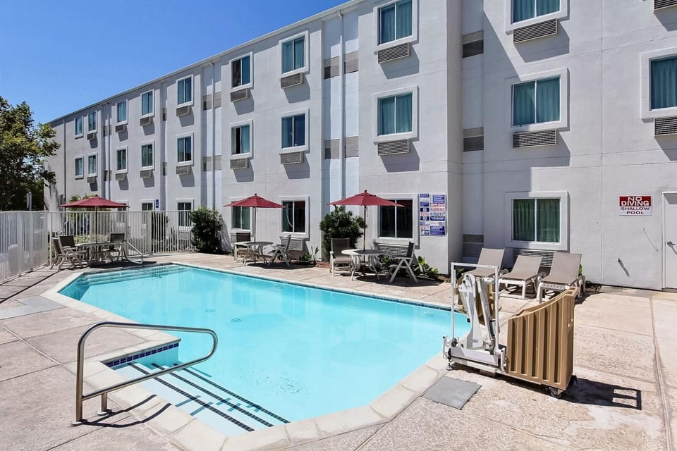 Motel 6 Gilroy, CA Hotel in Gilroy