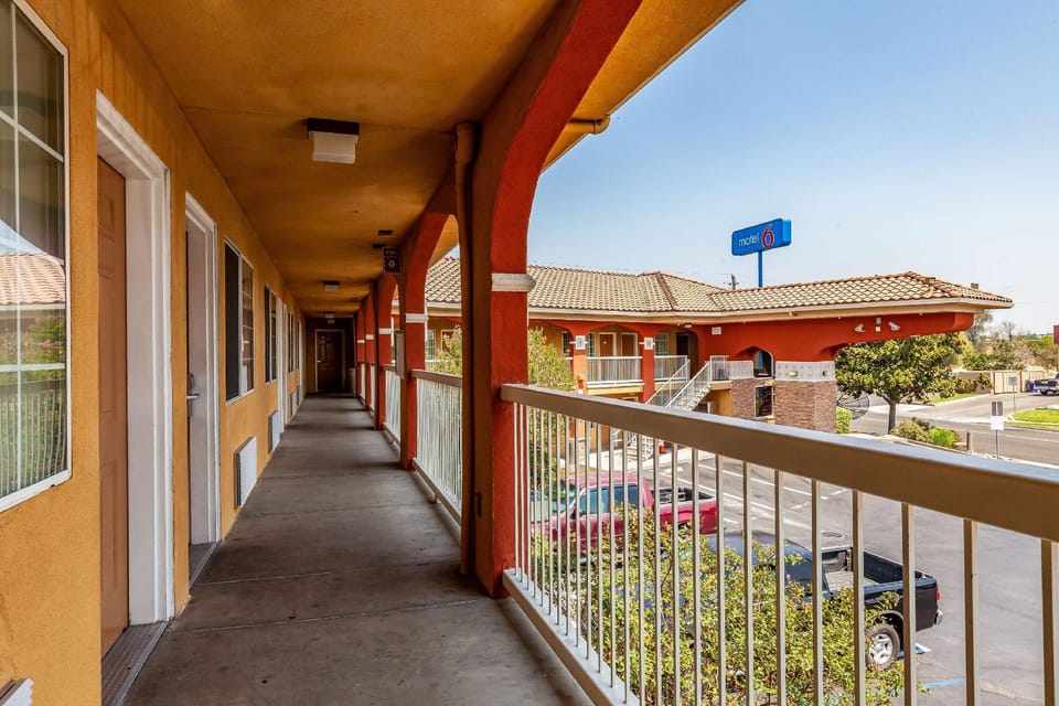 Motel 6 Stockton, CA - East Hotel in Stockton