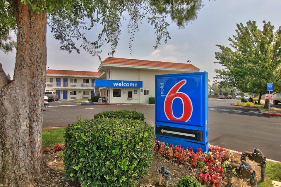 Motel 6 Sacramento, CA - North Hotel in North Highlands