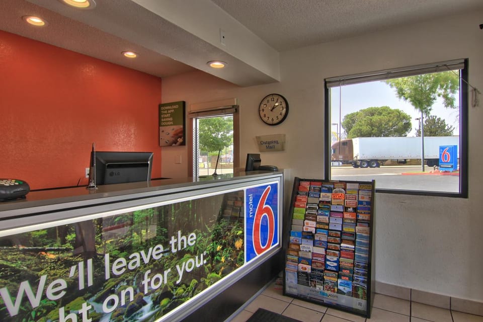 Motel 6 Sacramento, CA - North Hotel in North Highlands