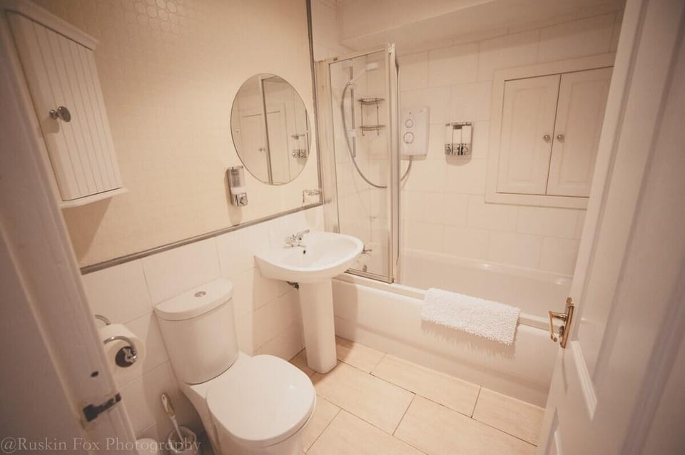 Stylish and Spacious two bed in Aberdeen's West End Apartment in Aberdeen