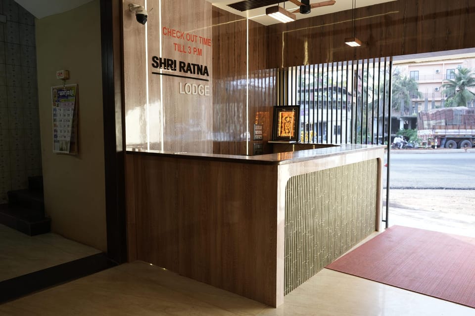 Sri Ratna Lodge Hotel in Karnataka