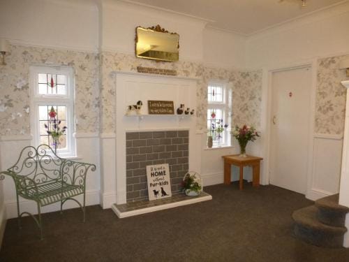 The Kenmore Guest House Hotel in Llandudno