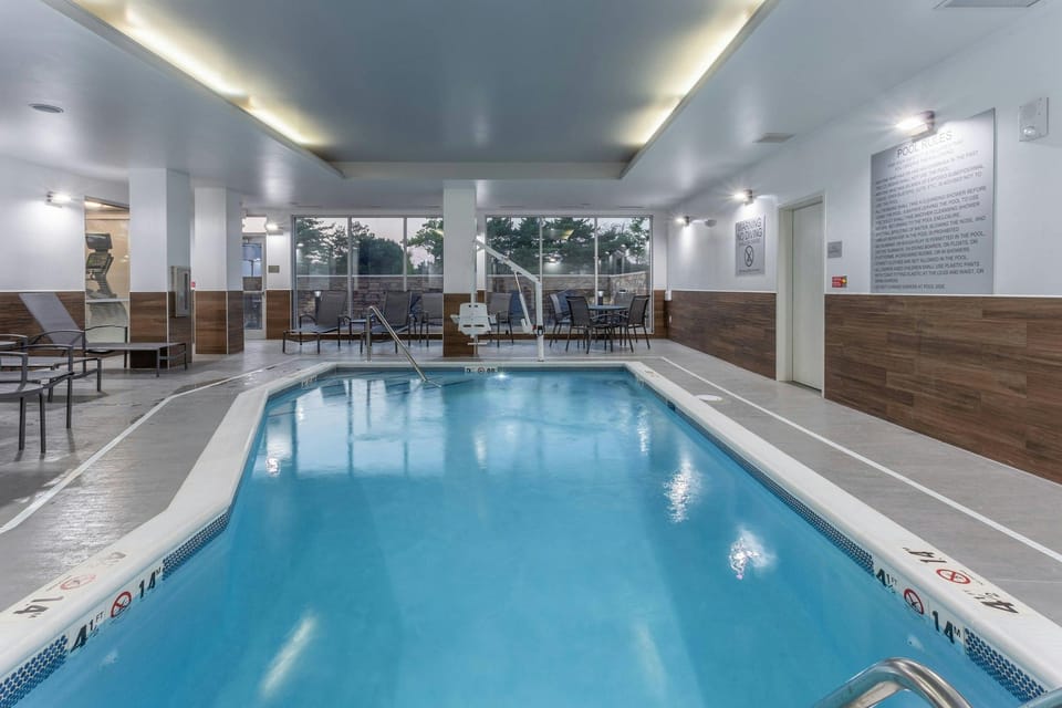 Fairfield by Marriott Inn & Suites Franklin Hotel in Indiana