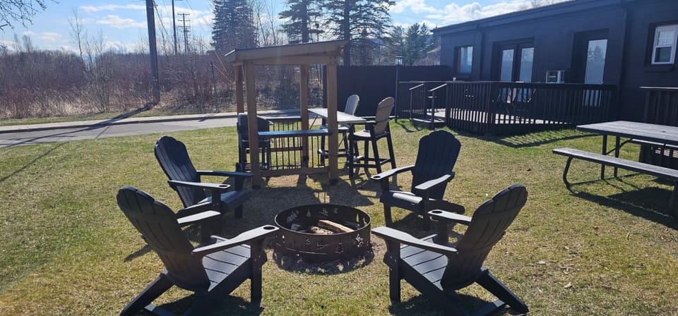 Willard Munger Inn Motel in Superior