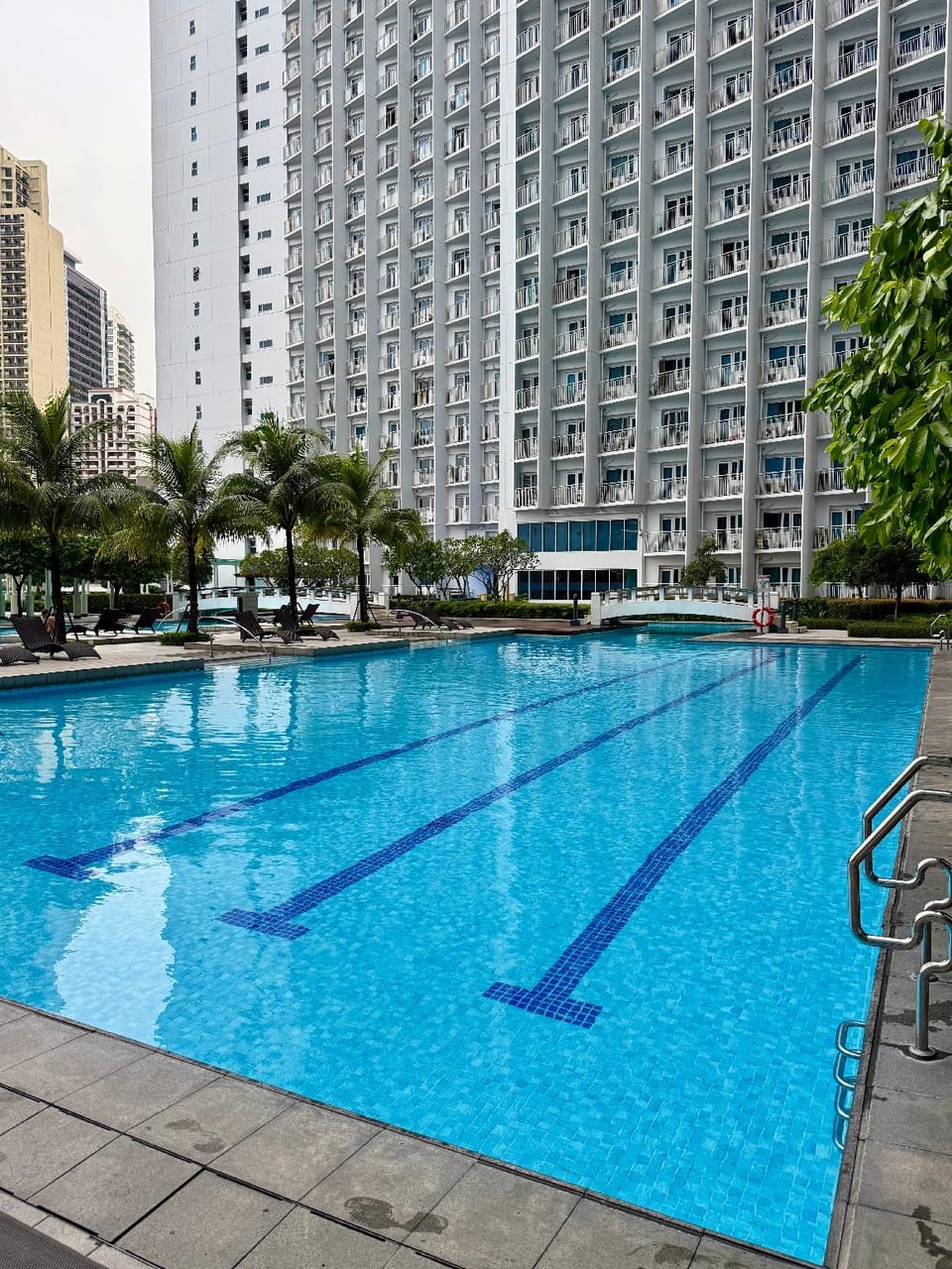 Comfy Cozy Staycation Hotel in Makati