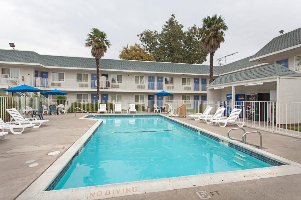 Motel 6 Sacramento, CA - Central Hotel in Sacramento