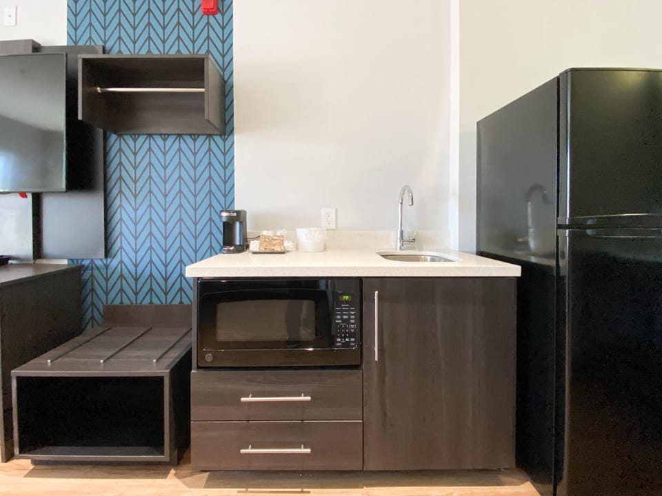 Studio 6  Suites Stockton, CA – Waterfront Hotel in Stockton