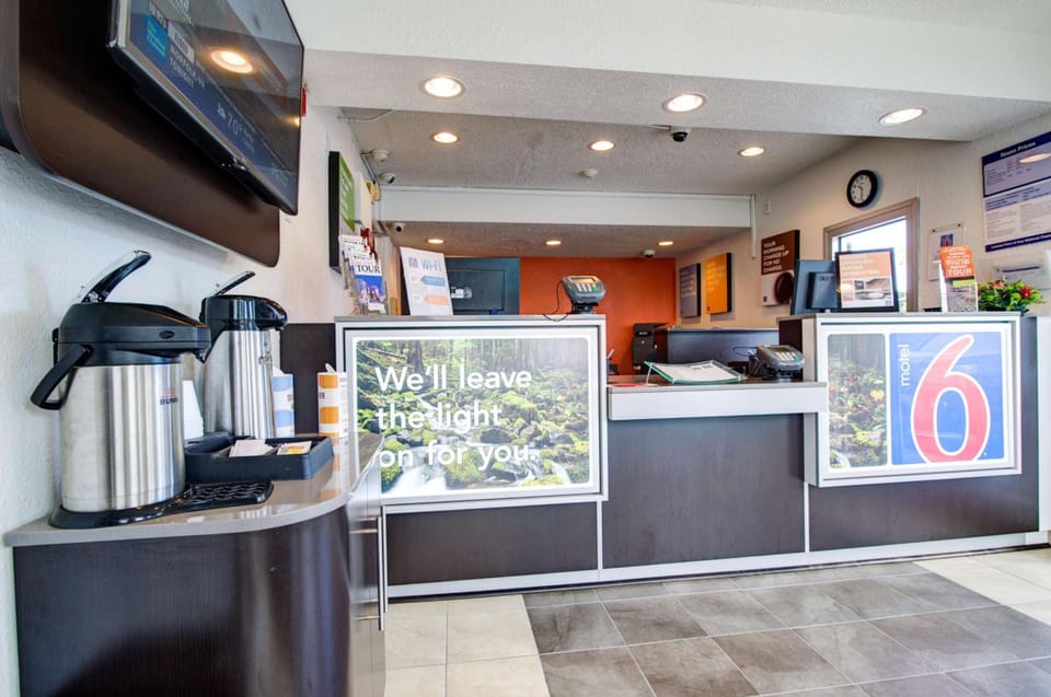 Motel 6 Seattle, WA - Airport Hotel in SeaTac