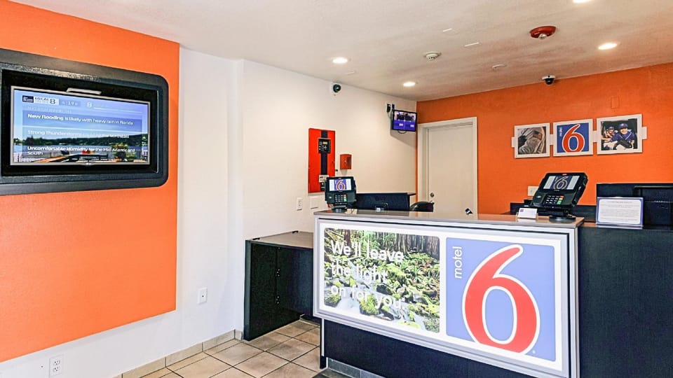 Motel 6 Chico, CA Hotel in Chico