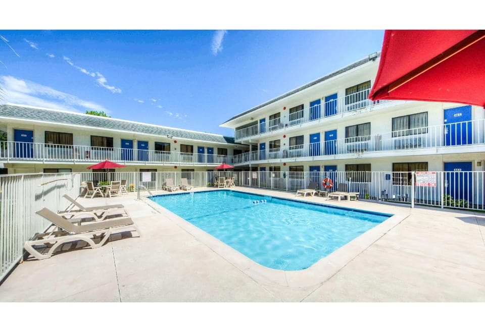 Motel 6 Bradenton, FL Hotel in Florida