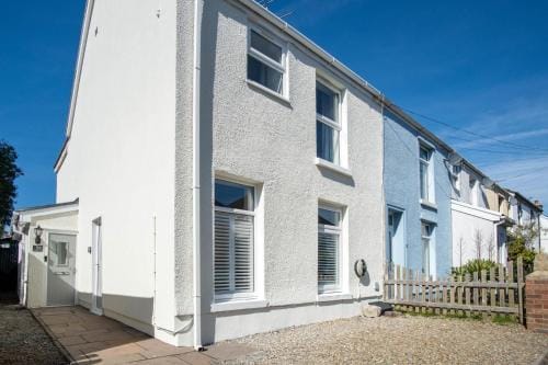 Nottage Road - 3 Bedroom Holiday Home - Mumbles Hotel in Wales