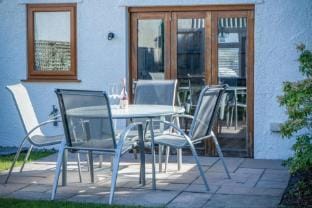 Nottage Road - 3 Bedroom Holiday Home - Mumbles Hotel in Wales