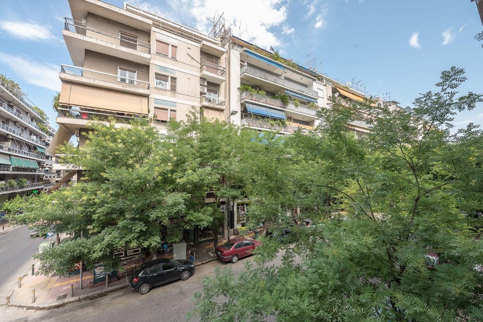 Victoria Queens Palace Apartments Hotel in Athens