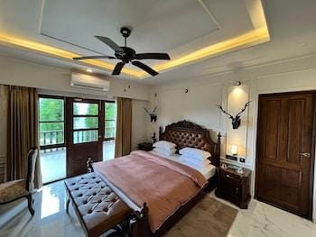 Chamong Chiabari Hotel in West Bengal