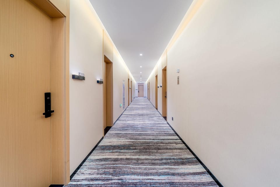 Qinghe Hotel (Wujiang Huijin Plaza Branch) Hotel in Nanjing