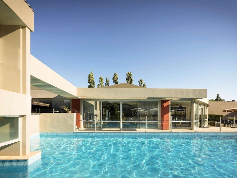 Park Inn By Radisson Orange Hotel Hotel in Provence-Alpes-Côte d'Azur