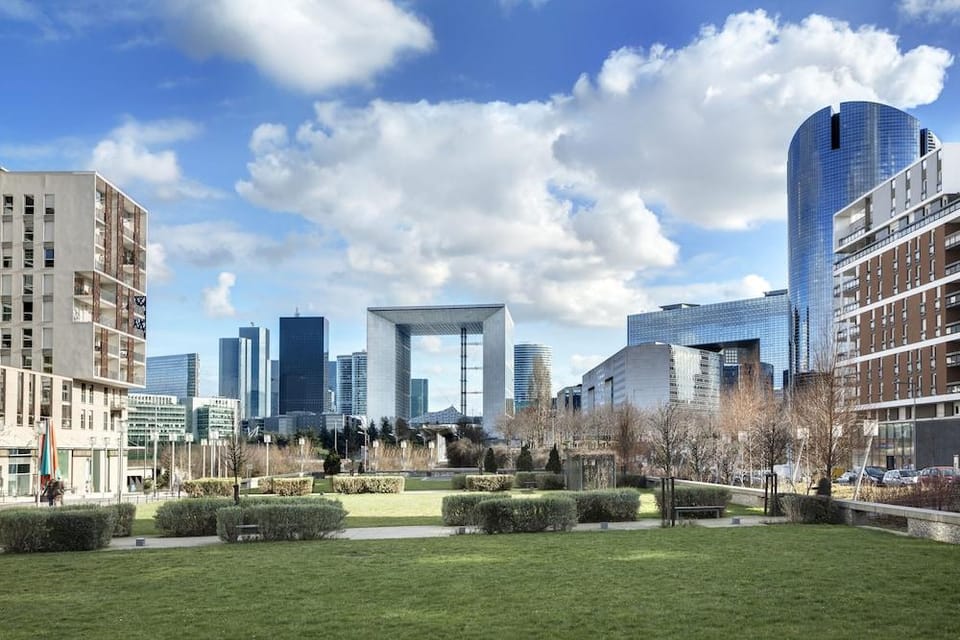 Aparthotel Adagio La Defense Le Parc Hotel in Courbevoie