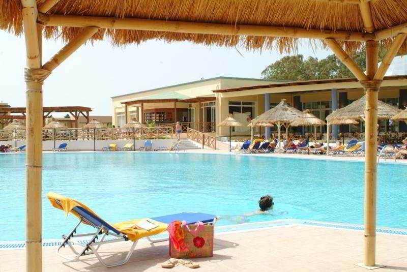 Kipriotis Maris Suites Hotel in Decentralized Administration of the Aegean