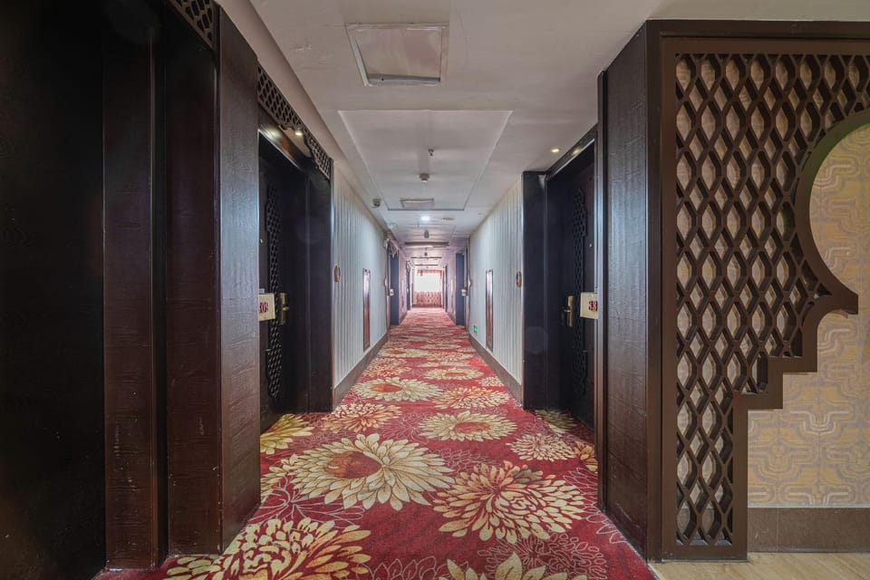 Hongfu Four Seasons Hotel Bali (Dongsheng Road Food Street Branch) Hotel in Zhejiang
