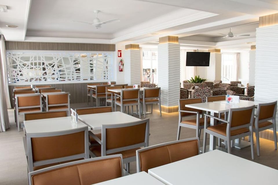 Hotel Voramar Hotel in Llevant