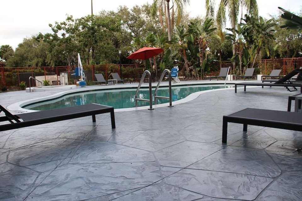 Quality Suites Hotel in Deerfield Beach