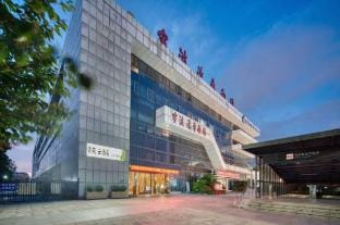 Changzhu Cloud Hotel (Ningbo Railway Station Metro Station) Hotel in Zhejiang