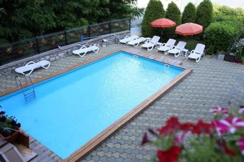 Conacul de la Dunare, Eselnita Hotel in Serbia