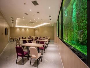 Sihong Tingfeng Hotel (Sizhou Wuyue Plaza Store) Hotel in Jiangsu