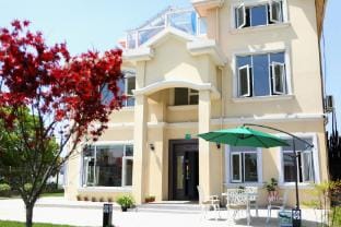 Street Friends Homestay (Waizao 5th Team Road Branch) Hotel in Shanghai
