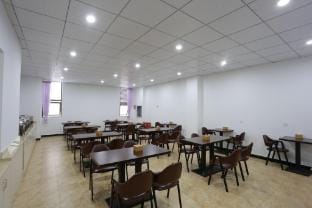 Qingteng Yisu (Cixi Hangzhou Bay Century City Store) Hotel in Zhejiang
