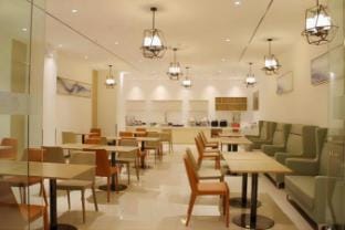 Huajuyashe Hotel (Haining Intime City South Gate Branch) Hotel in Hangzhou
