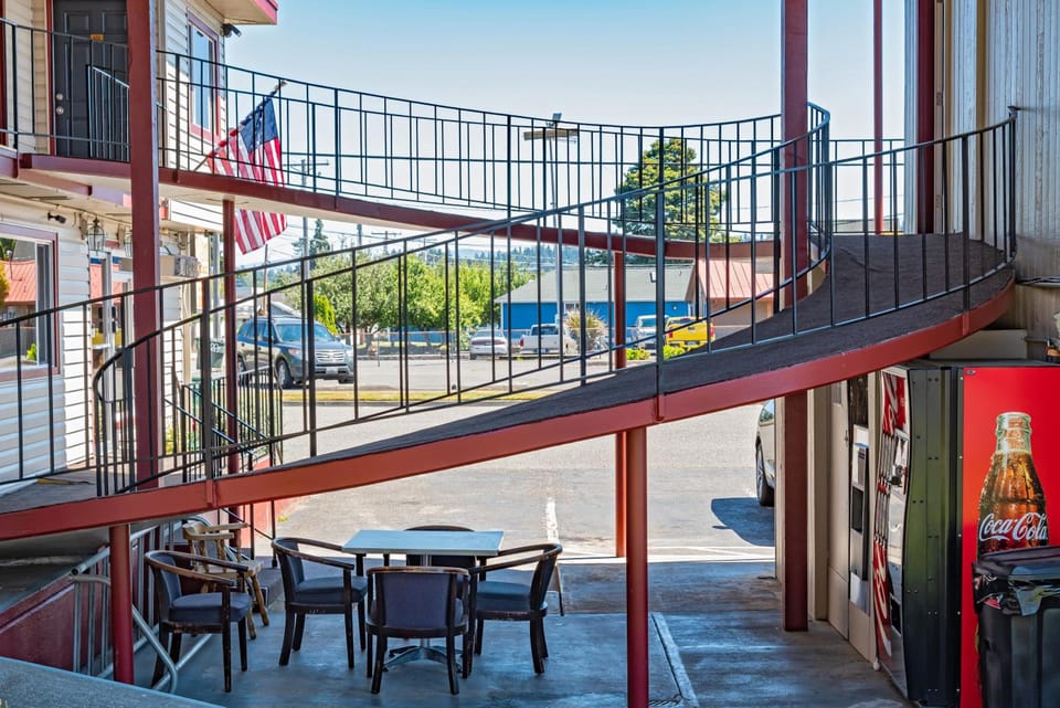 Riviera Inn Motel in Port Angeles